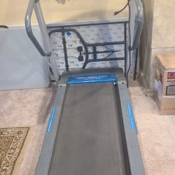 Treadmill For SALE (LIKE-New)