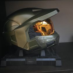 Halo 3 Legendary Edition signed by Steve Downs VA
