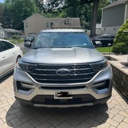 2020 Ford Explorer XLT 4WD