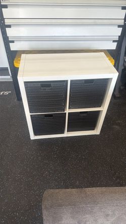 4 Cube Storage Organizer with 4 Baskets