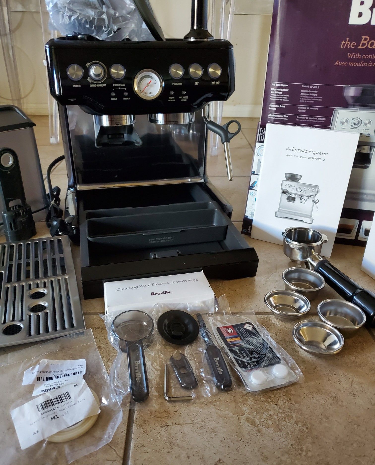 Breville BES870BSXL The Barista Express Coffee Machine, Black Sesame