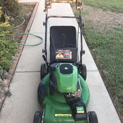 Lawnmore John Deere Self Propelled