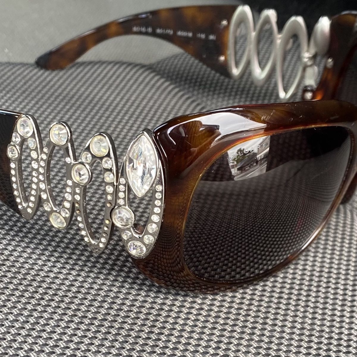 Bvlgari sunglasses with rhinestones 2025