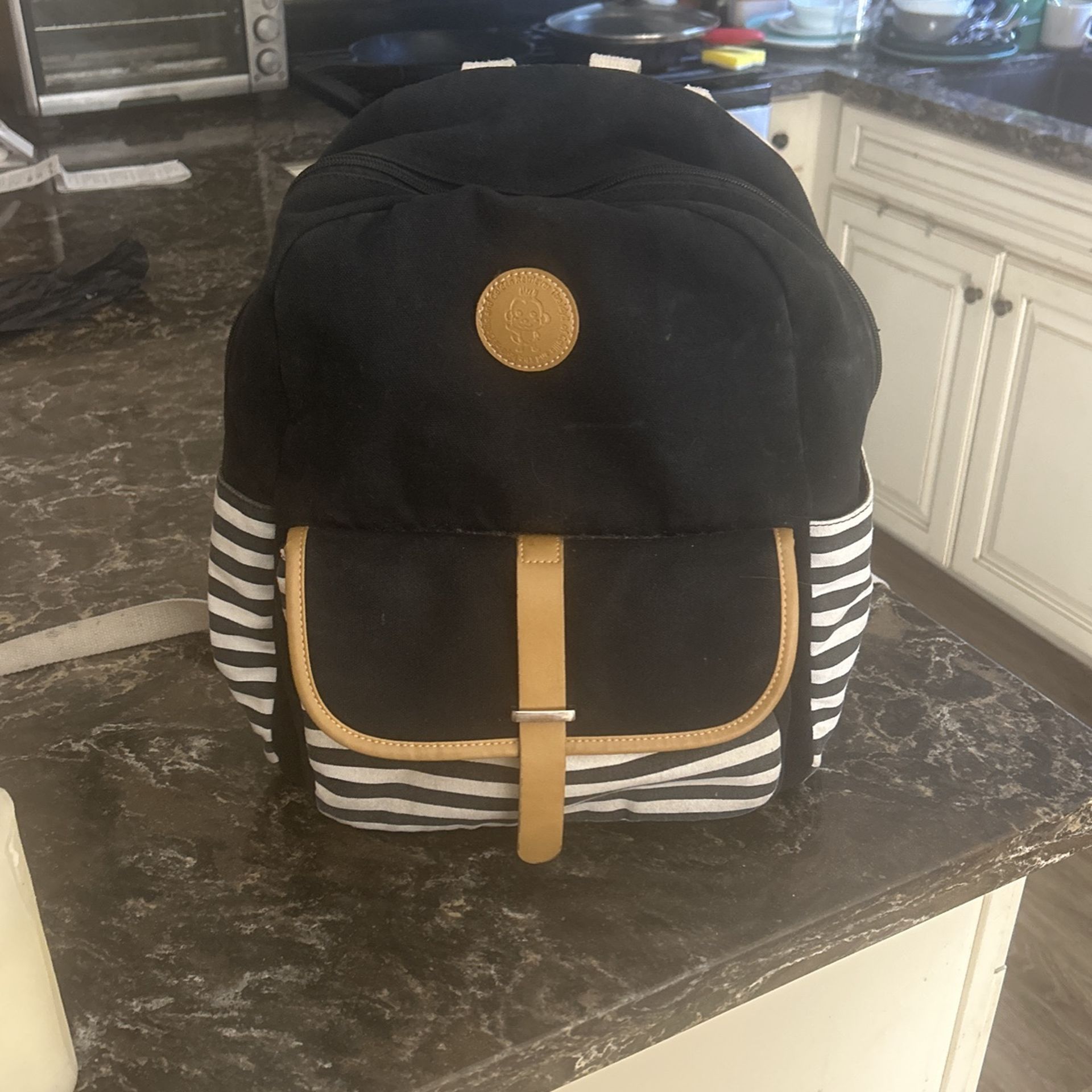 Teen Girl’s Backpack- Black And white