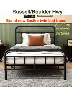 New Easllre twin size 14Inch Metal Bed Frame. Russell/Boulder area