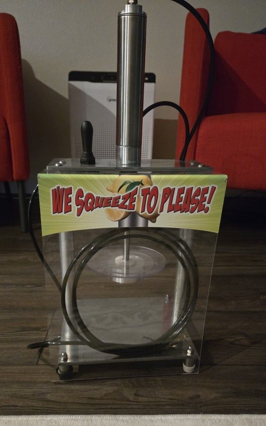 Brand New LEMONADE PRESS, CO2.
