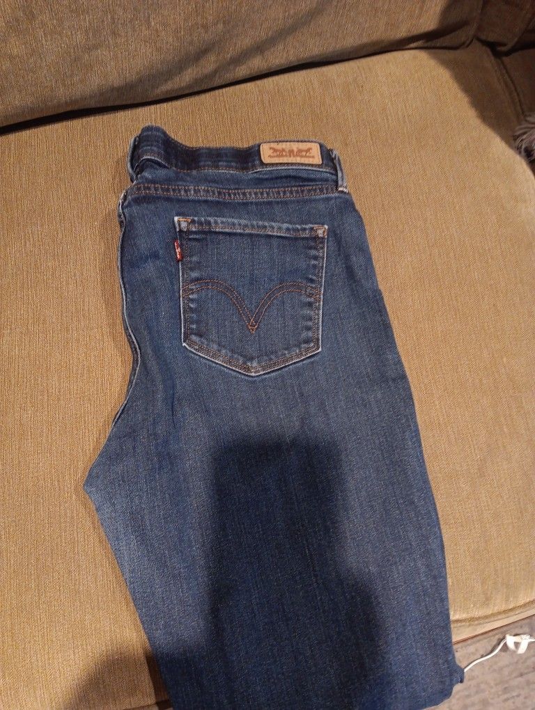 Levi's