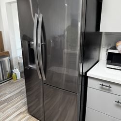 LG Refrigerator 