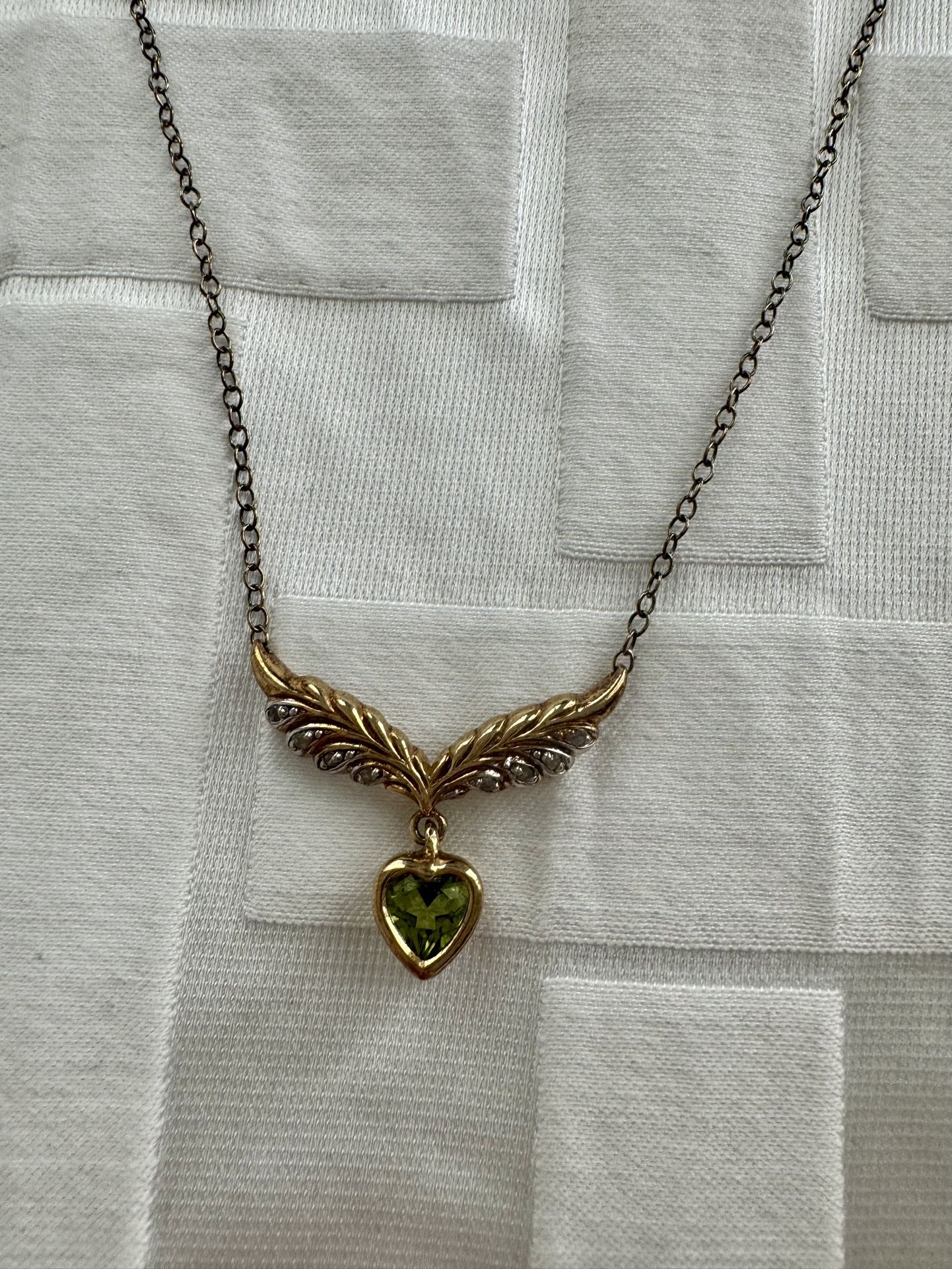 925 sterling silver gold tone necklace rhinestone heart green stone 19.5” in length In good condition