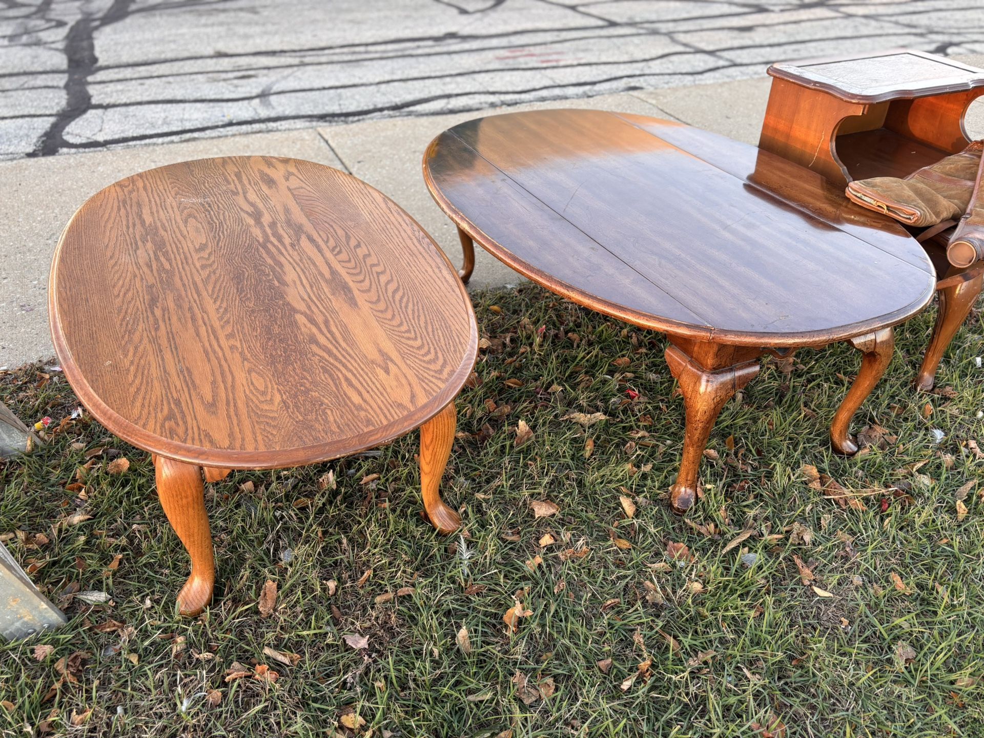 Vintage Coffee Tables Solid May Have A Scratch Or Two Not Bad At All sold separately pick up Mequon area for $20 delivery Milwaukee Mequon area