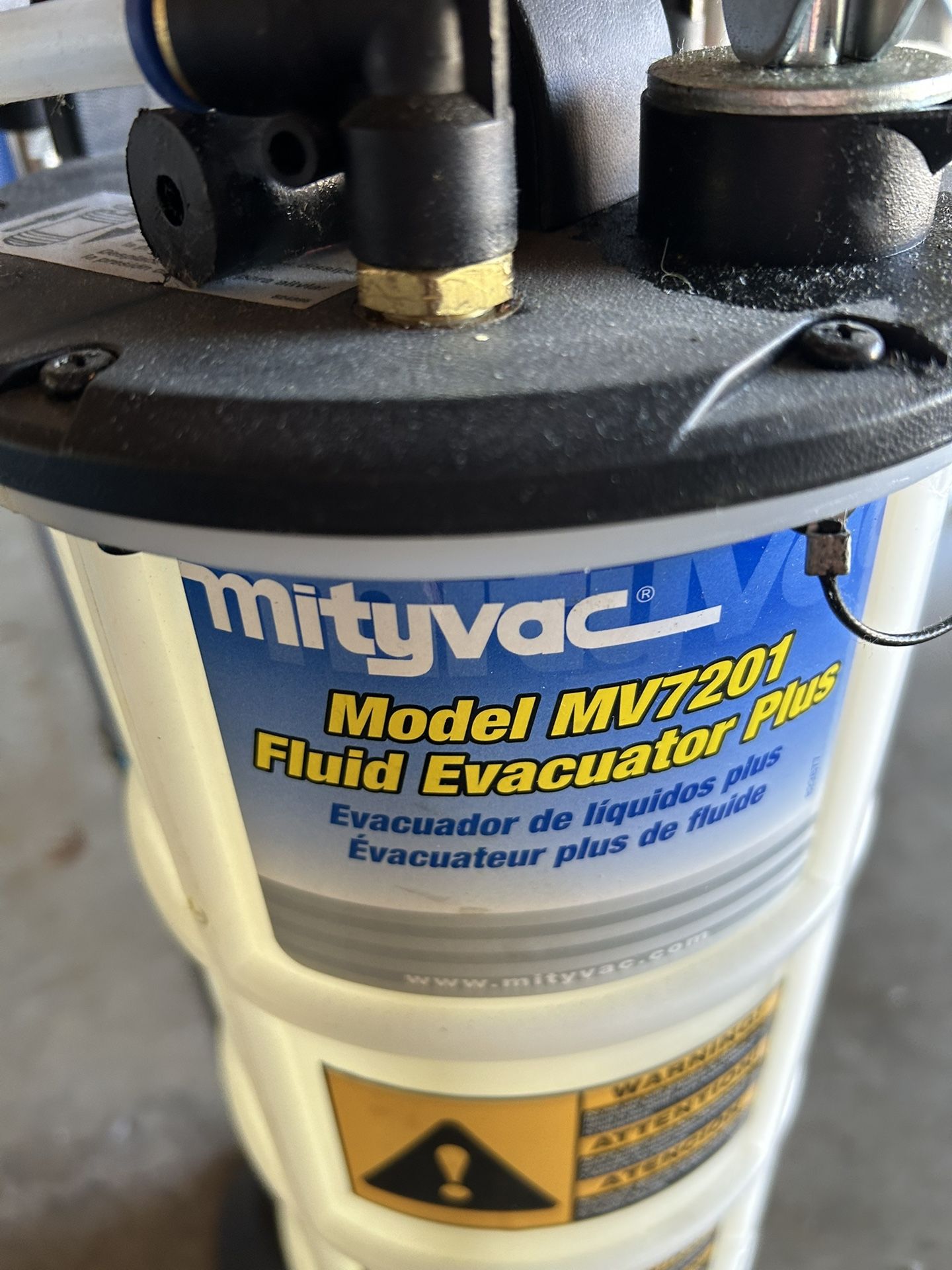 MityVac vacuum pump 2.3 Gallon
