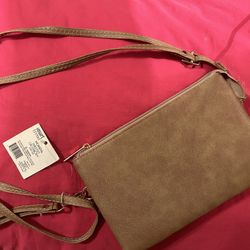 crossbody/wristlet 