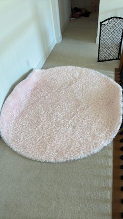 5’ round white rug