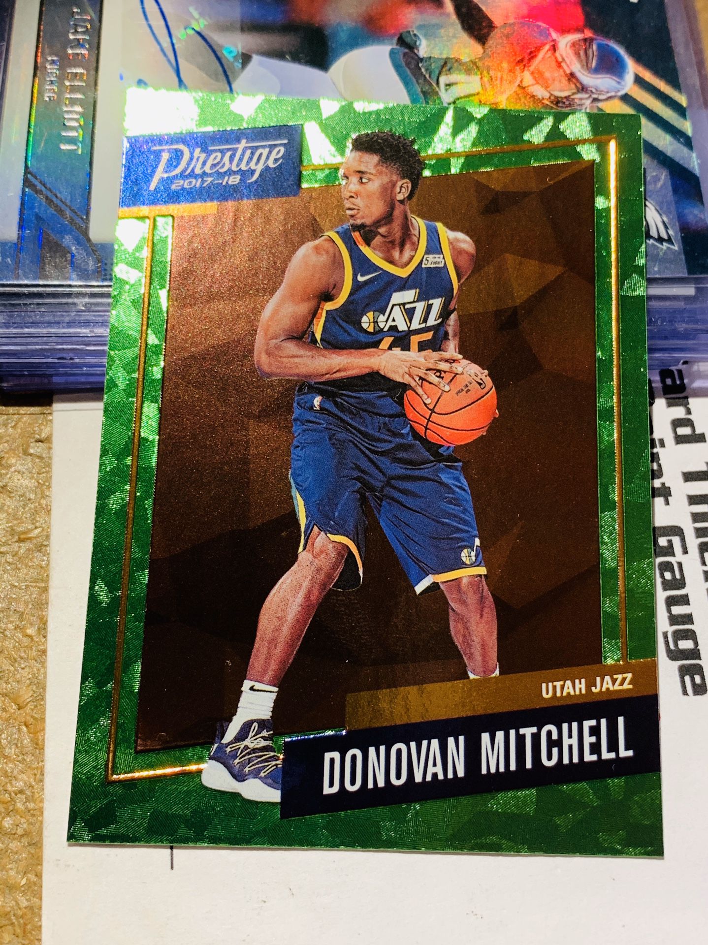 2017-2018 Panini Prestige Basketball Donovan Mitchell Green Cracked Ice parallel Card No. 13