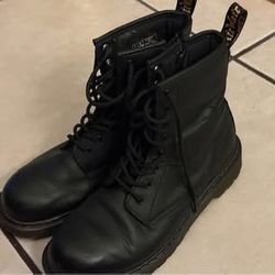 Dr. Marten 1460 zip up Boots