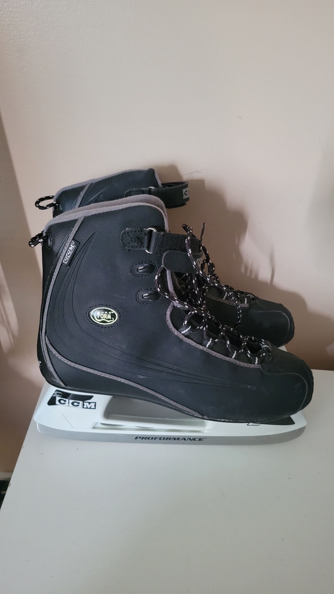 CCM Hockey Ice Skates