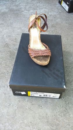Carlos Santana Brown Wedges size 6.5