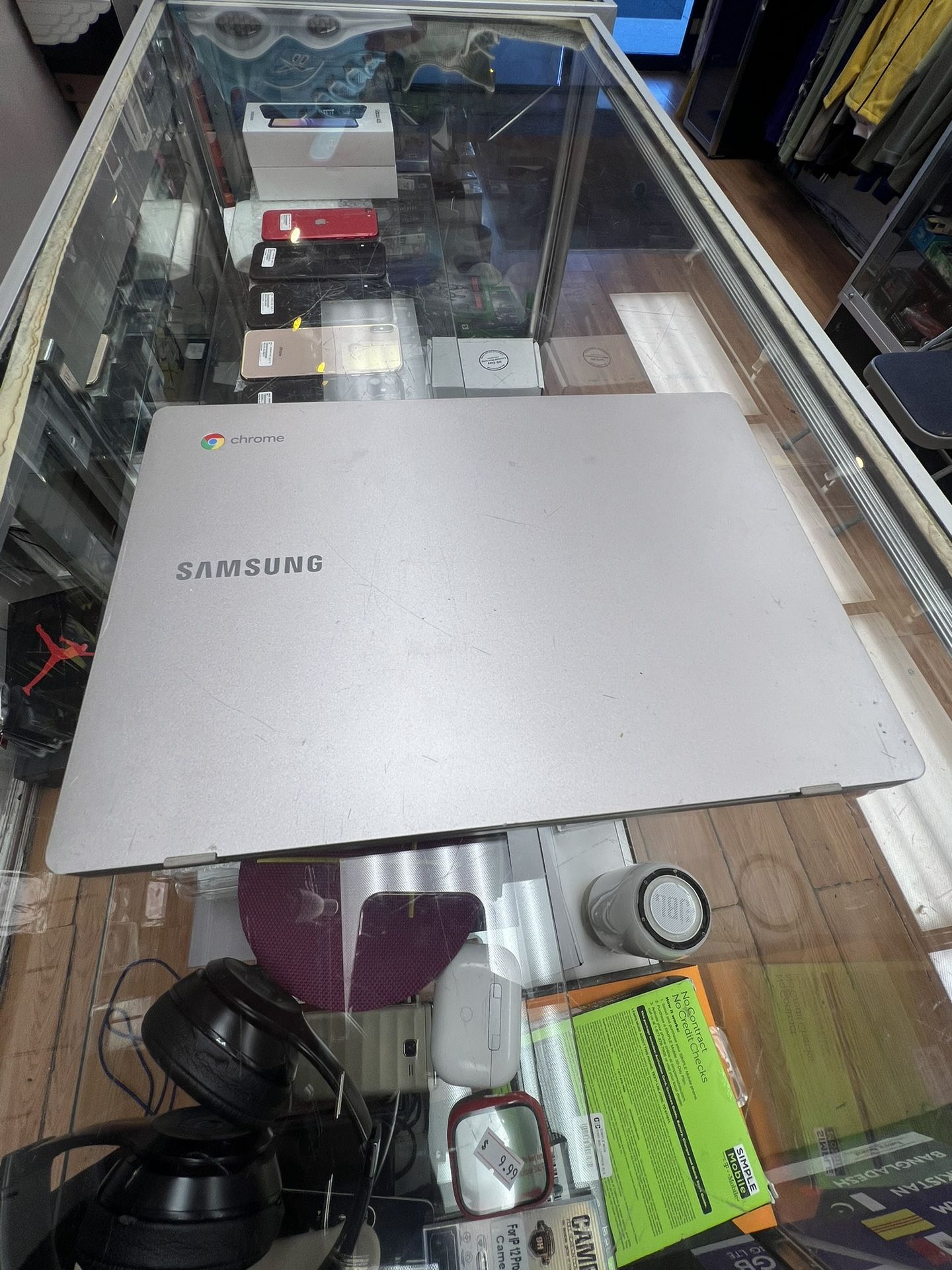 Samsung Chromebook Laptop 4 64gb Hardrive 4gb Ram Intel Celeron 