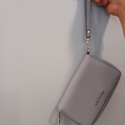 BRAND NEW MICHEAL KORS WRISTLET......😁😊😍