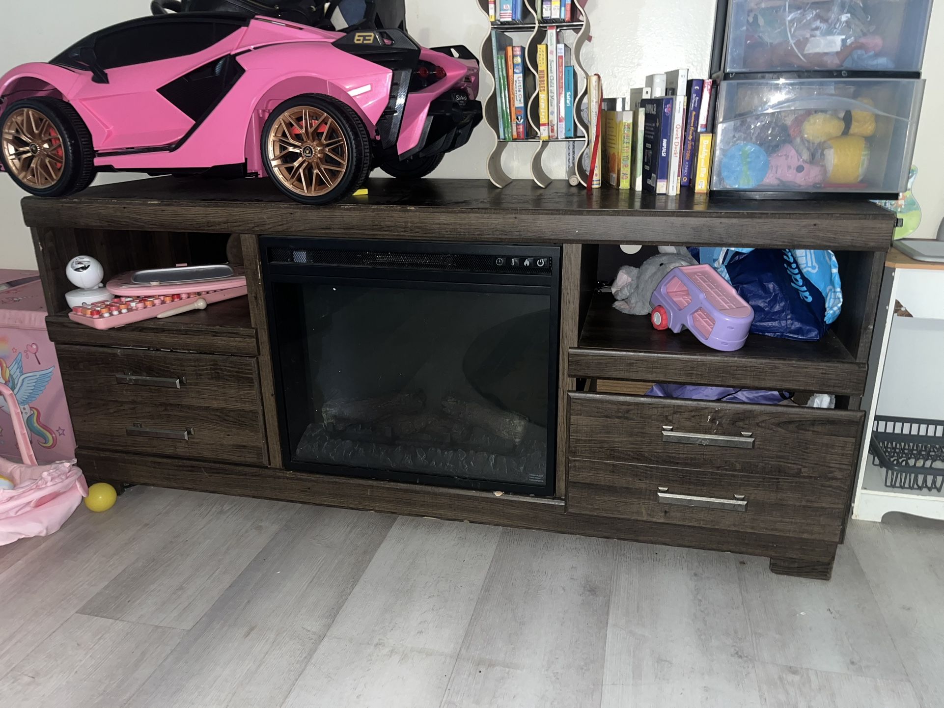 Tv Stand / Entertainment Center