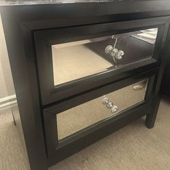 SET OF TWO • BLACK/MIRRORED NIGHTSTANDS