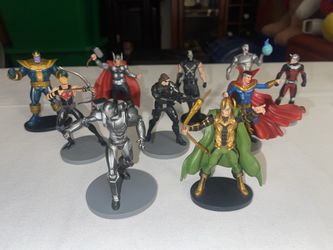 AVENGERS FIGURES