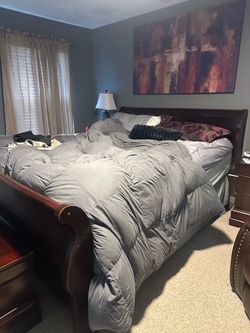 Cali king bedroom set