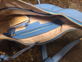Michael Kors Blue Leather Crossbody Handbag for Sale in Laredo, TX - OfferUp