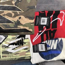 Brand New Nike Shirts Boys Size (M ) 