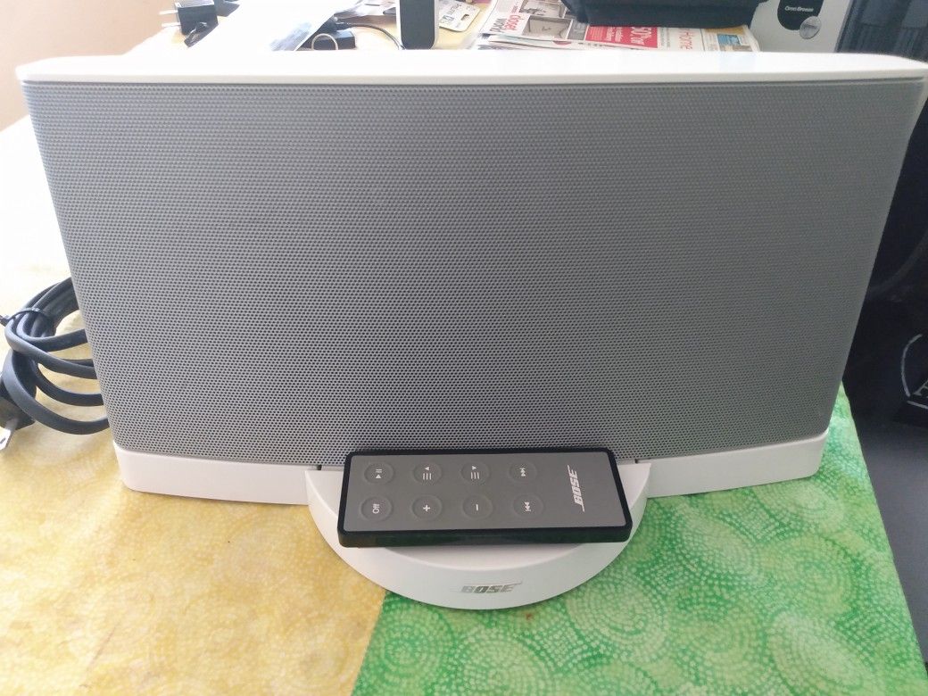 BOSE SPEAKER WIRELESS BLUETOOTH ADAPTER SOUNDDOCK SYSTEM MUSIC REMOTE CONTROL TESTED WORKING GREAT
