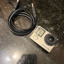 Go Pro Hero 4 With Charger 