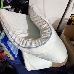 Full Size Memory Foam Mattress Topper