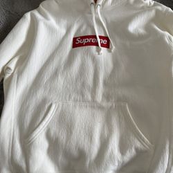 Brand New Supreme Hoodie (M)