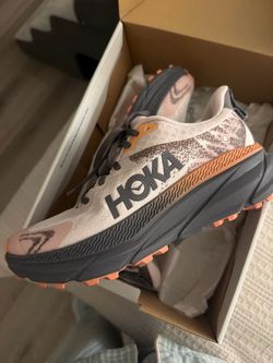 Hokas