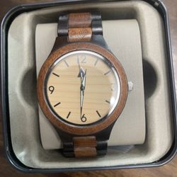 Wooden Quartz Watch – Natural Wood Case & Bracelet – Minimal Dial – Box