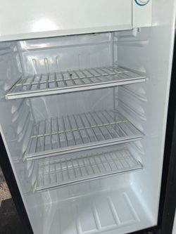DANBY DESIGNER MINI FRIDGE