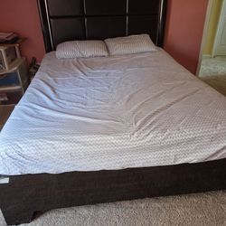 Queen Bed With Dresser