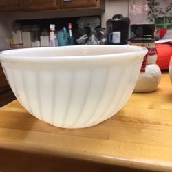 Fire King White Swirl Bowl