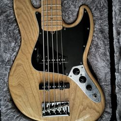Fender 5 string American Professional Jazz Bass with fender flight hard case