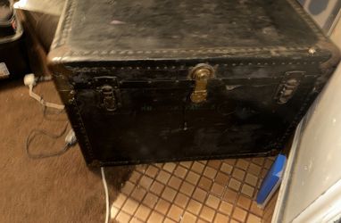 Steamer Trunk 