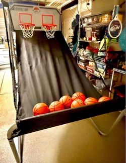 Basketball arcade game