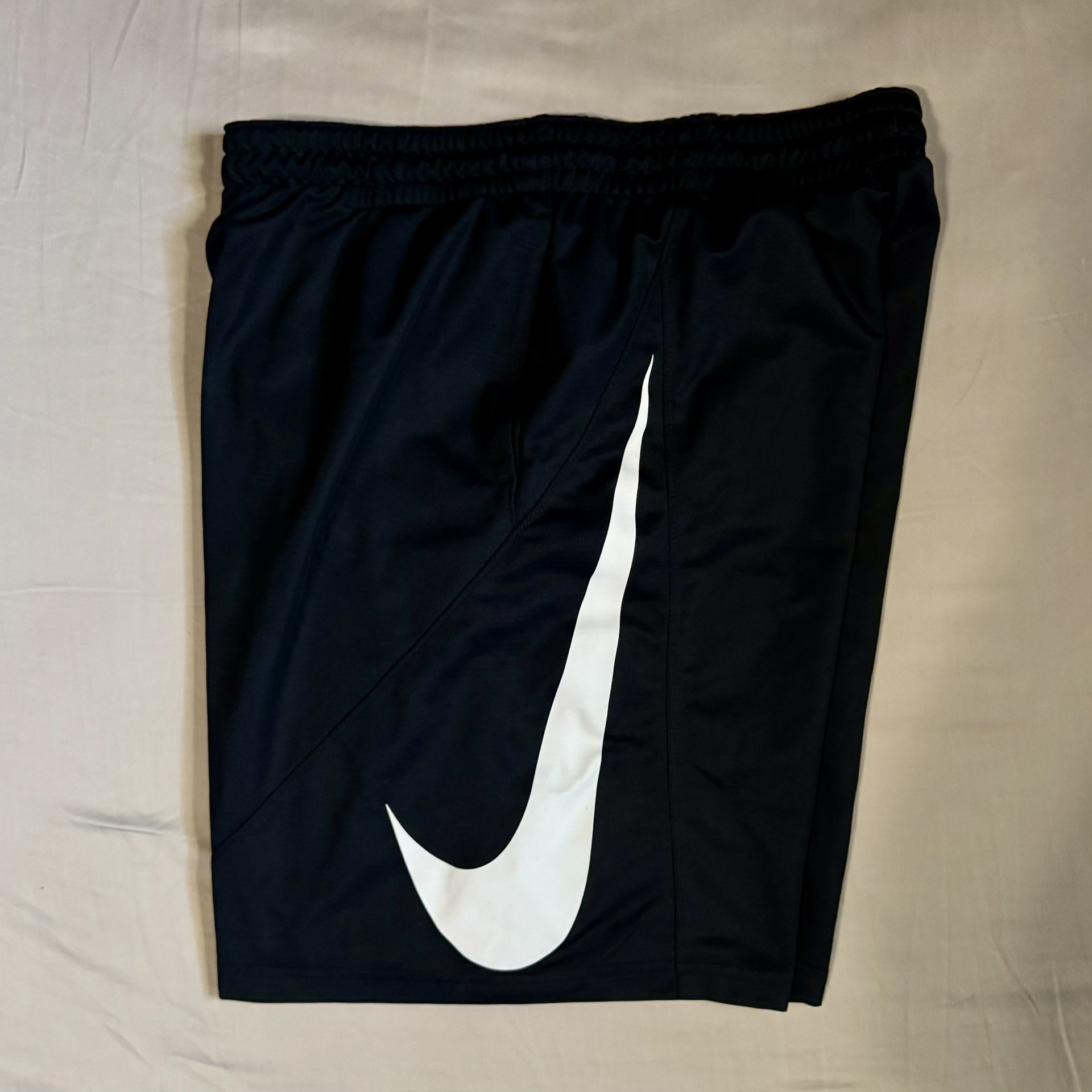 New Mens Nike Shorts L Large Gear Style Fashion Summer Atire Beach