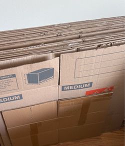 Medium Moving Boxes Lot