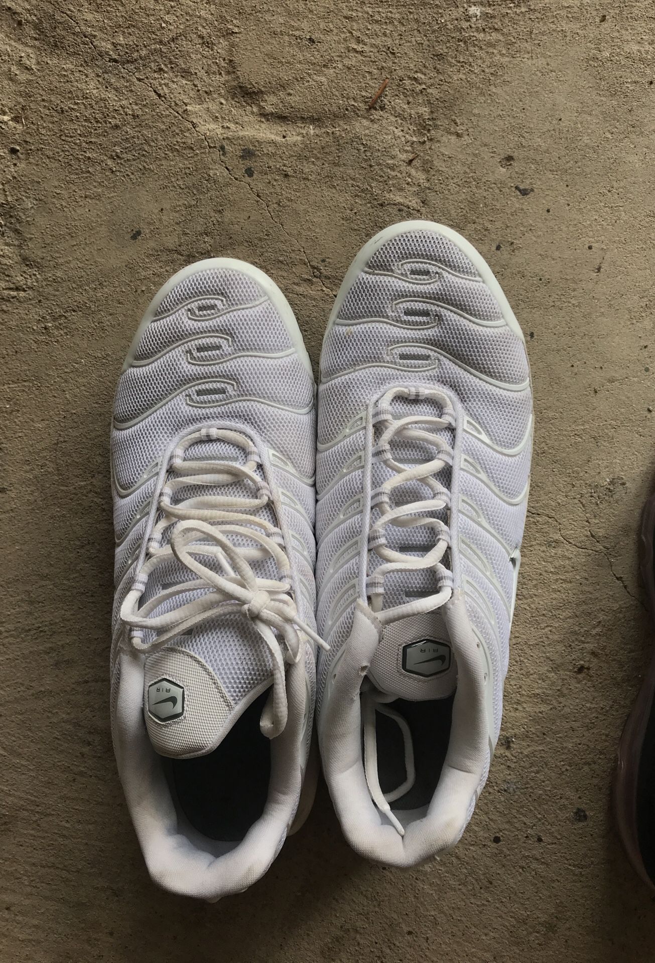 Nike AirMax size 13