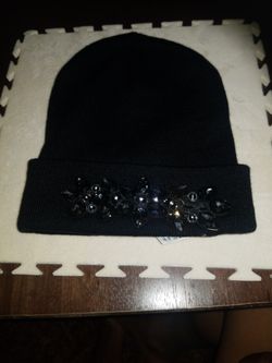 Black Beeanie