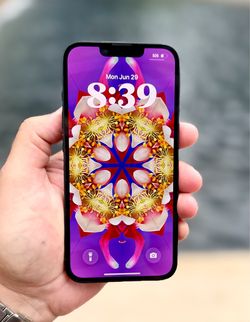 Apple iPhone 16e· 128 GB · Like New   Unlocked Any Carrier | Hablo Español.