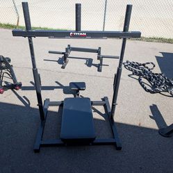 Titan Fitness Vertical Leg Press