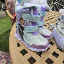 Snow Shoes Size 12c