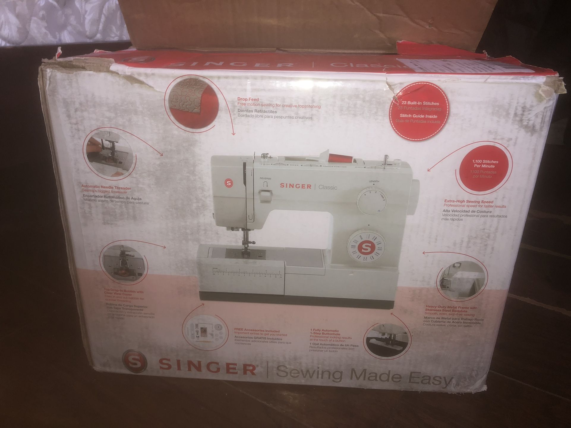 Singer Classic Sewing machine