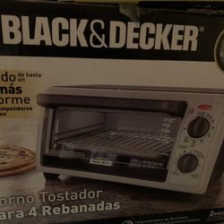 Black and Decker Toaster Oven